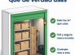 Ilustración: trastero con cajas apiladas en altura, una cinta métrica y un candado — cómo pagar menos por un trastero en Vigo